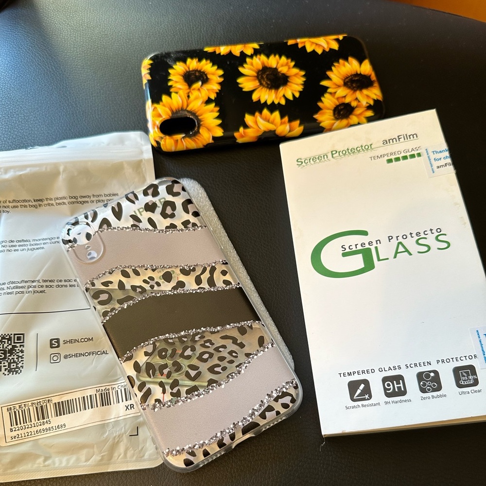 2 iPhone cases and screen protectors for iPhone XR